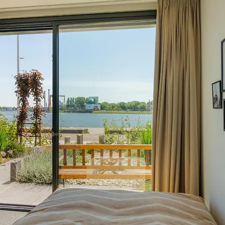 Maasview 3*