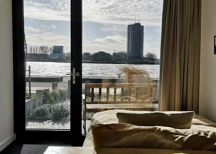 Couette-café Maasview